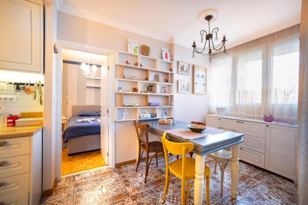 Apartment Sava Centar 1-bedroom In The Heart Of New Belgrade