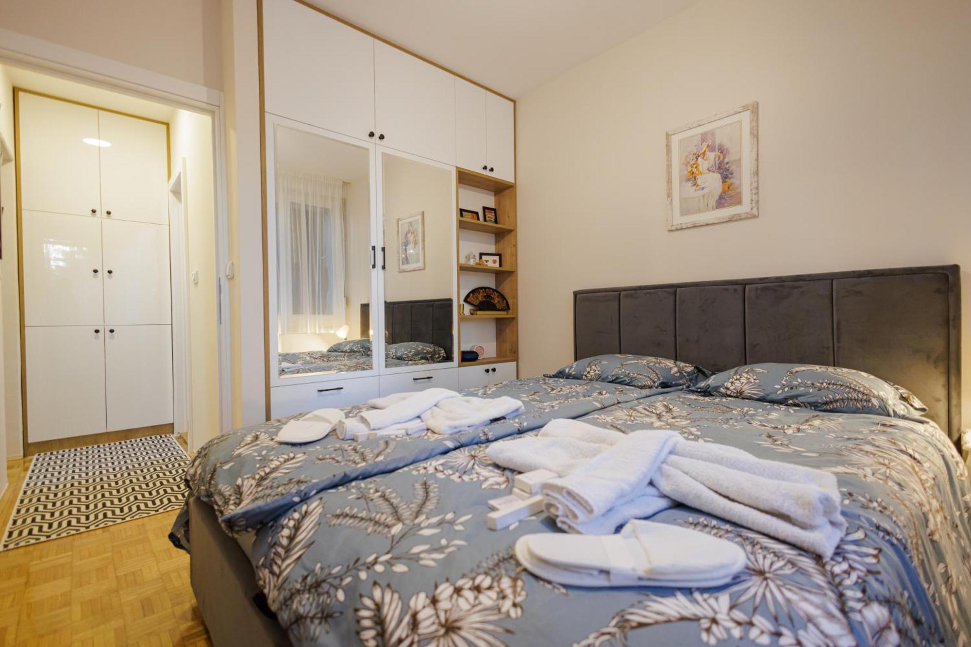 Apartment Sava Centar 1-bedroom In The Heart Of New *